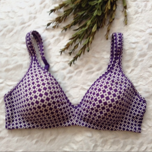 Hanes Other - Hanes wireless purple print bra